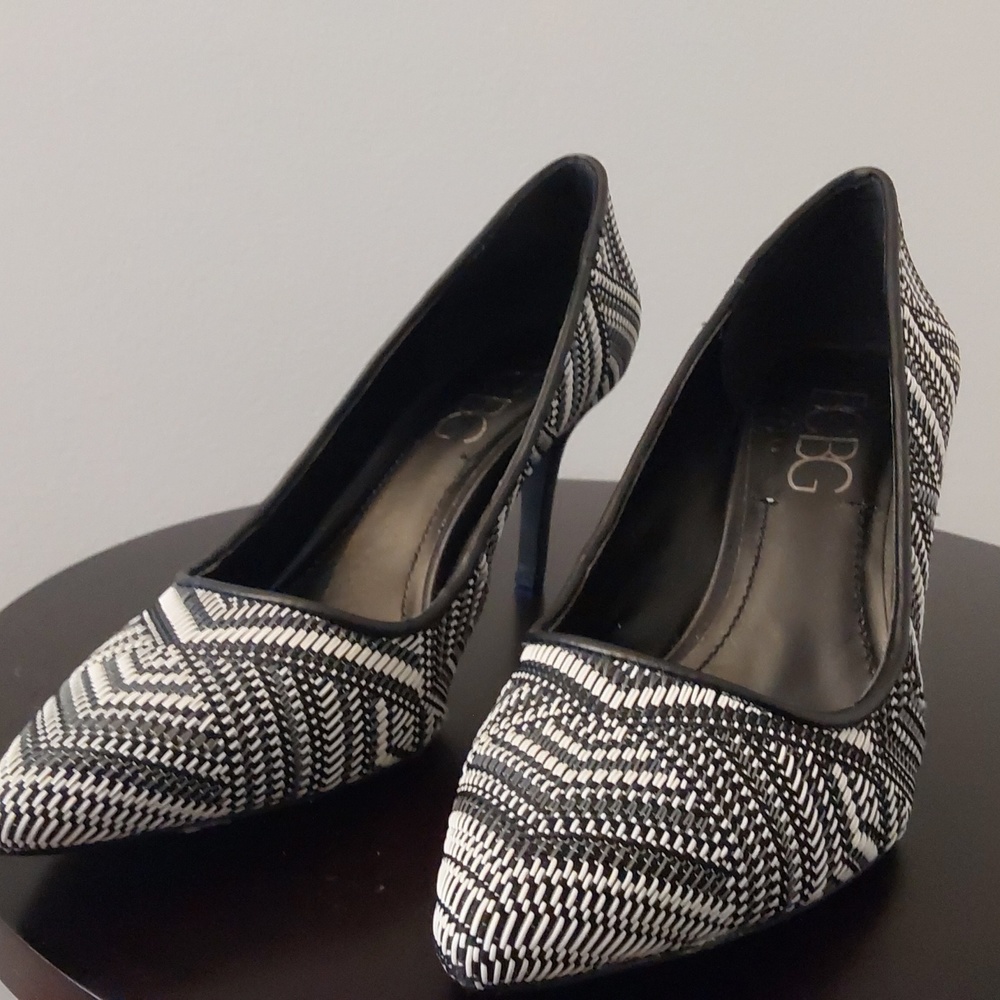 BCBG Paris Woman's High Heels  7 1/2B
